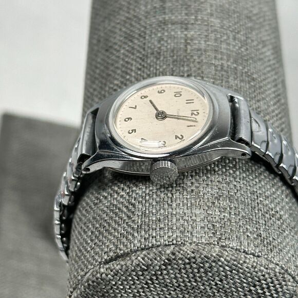 VTG Timex Watch Womens 23mm Round Manual Wind Silver Tone Classic Working - Picture 3 of 10
